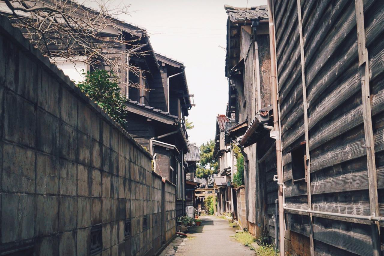 Book & Guesthouse Hitotomaru Toyooka  Bagian luar foto